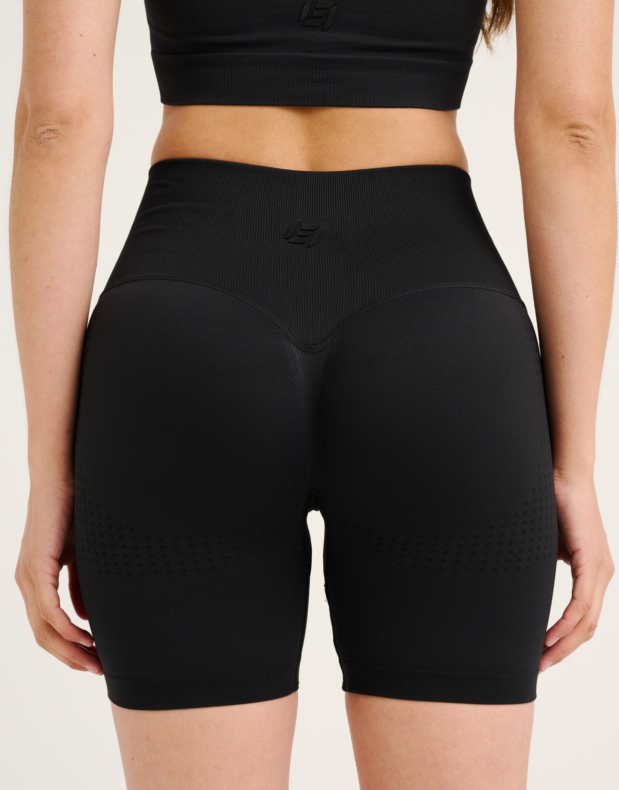 Tempo Pulse Shorts - Phantom Black