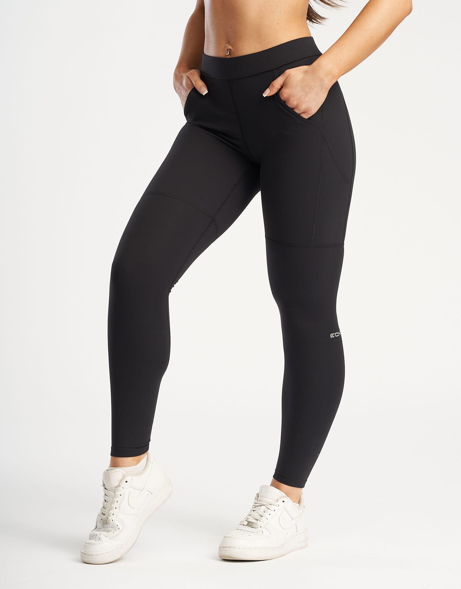 🦋 oolala ButterflySoft™ | Solid Black with Pockets Women's Leggings –  OOLALA