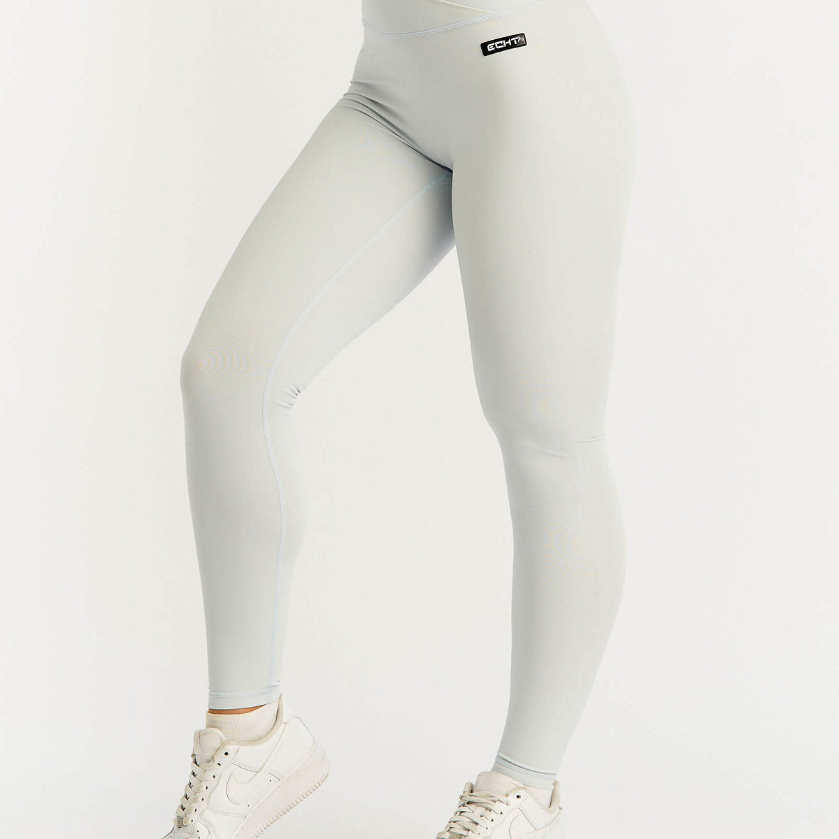 Grey and white hot sale nike leggings