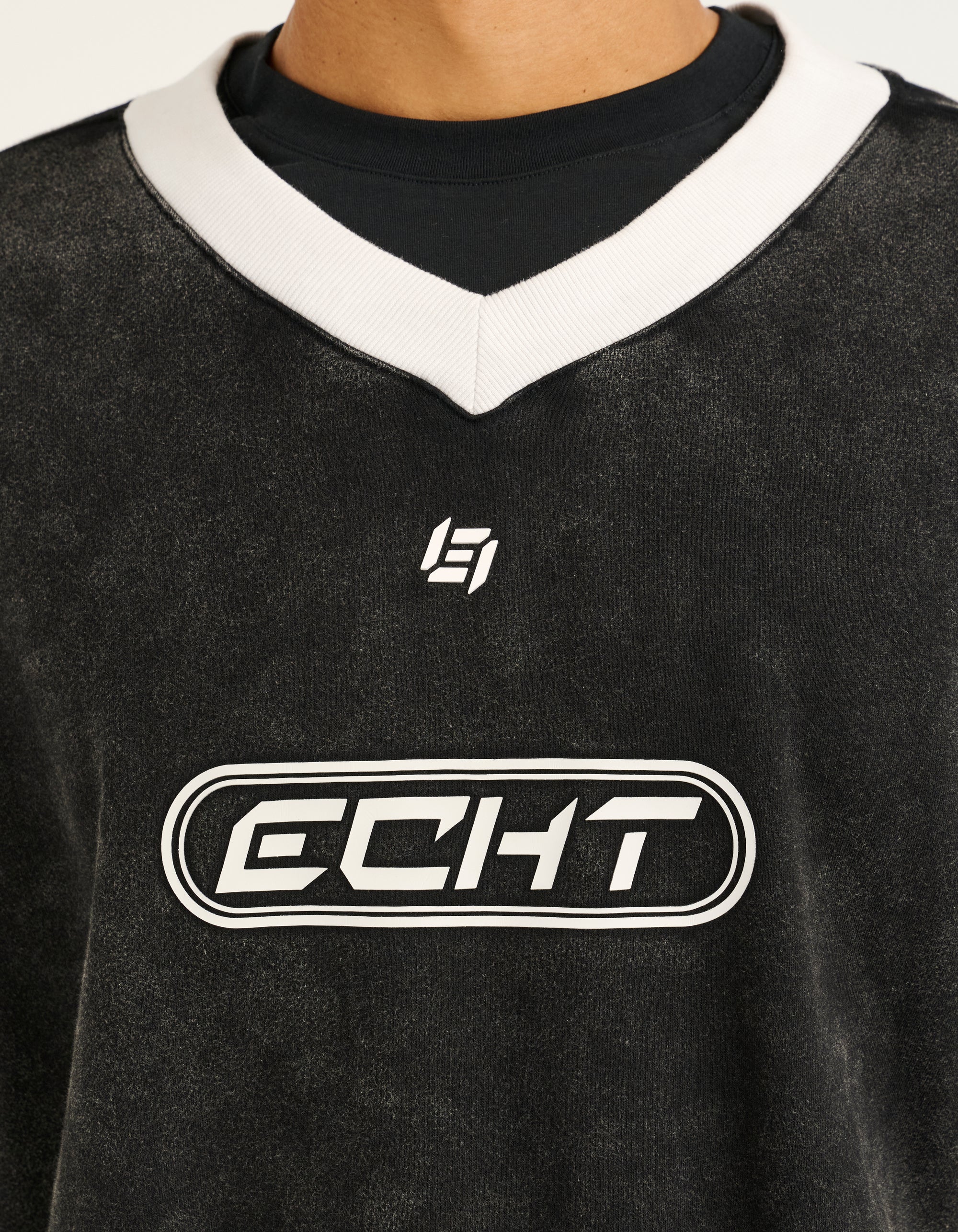 Club V Neck Sweatshirt - Black