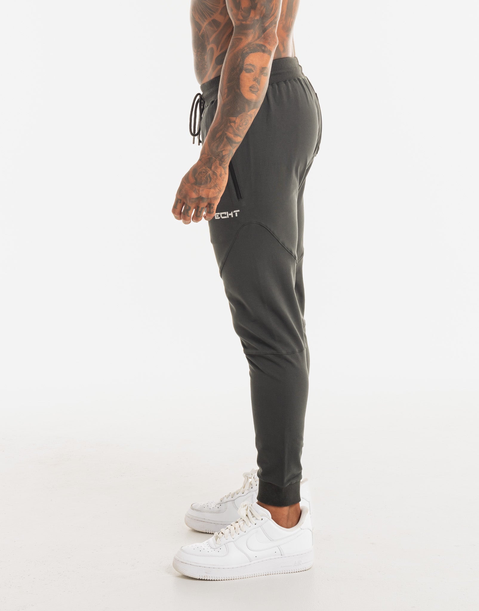 Echt Tapered Joggers - Pirate Black