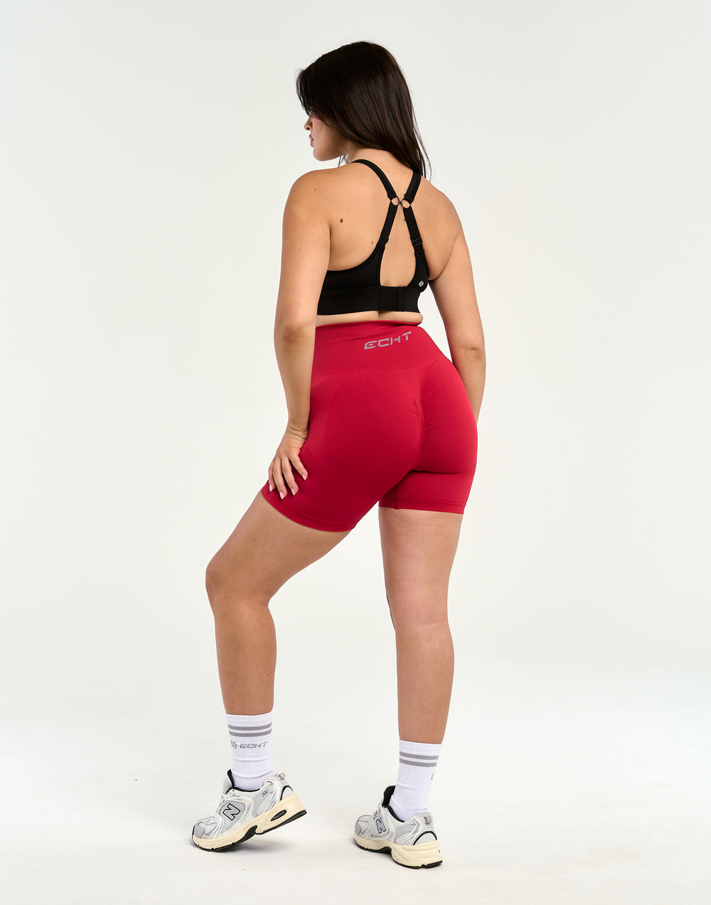 Arise Seamless Essential Shorts - Scarlet Red