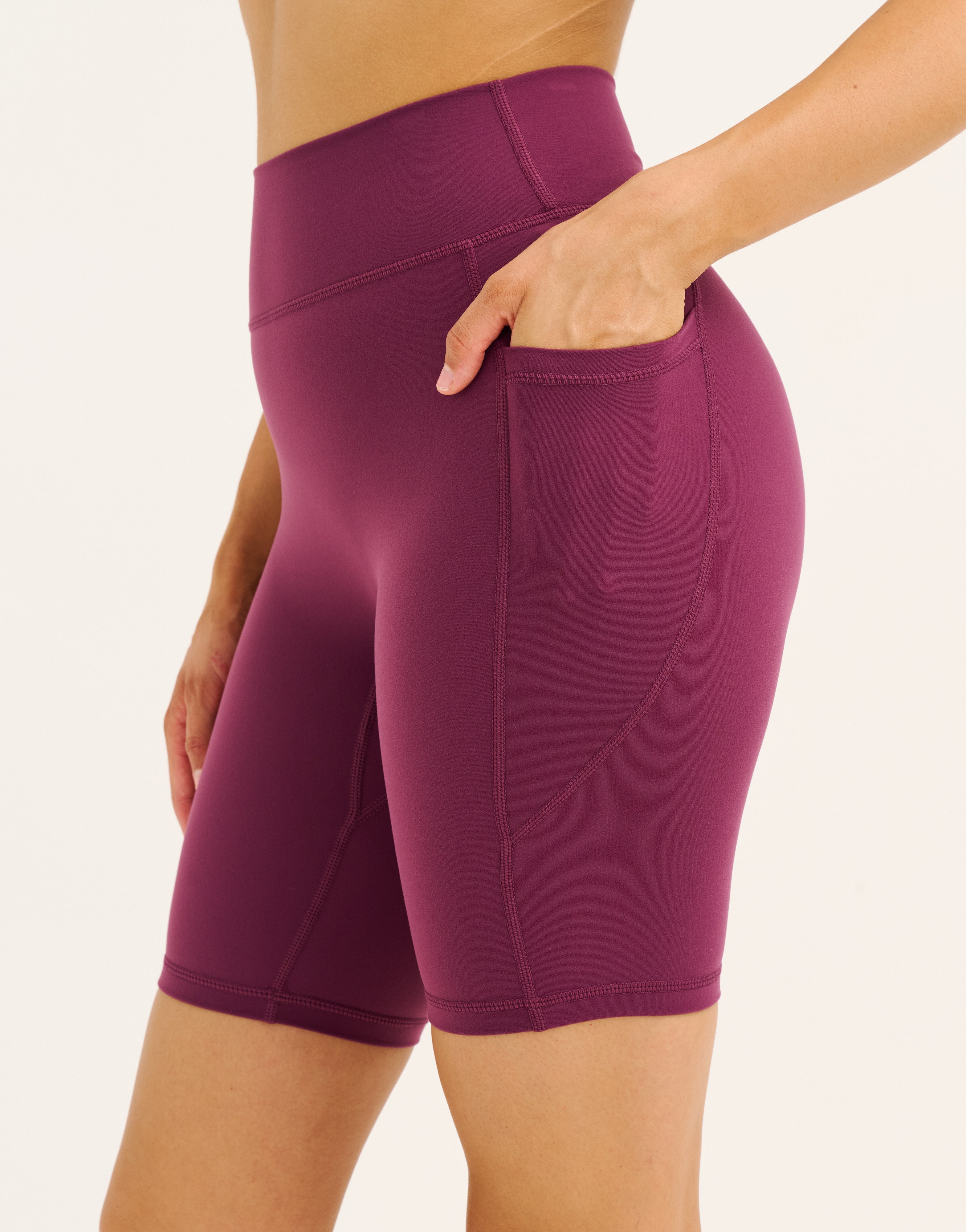 Ascend Pocket Shorts 8" - Blackberry