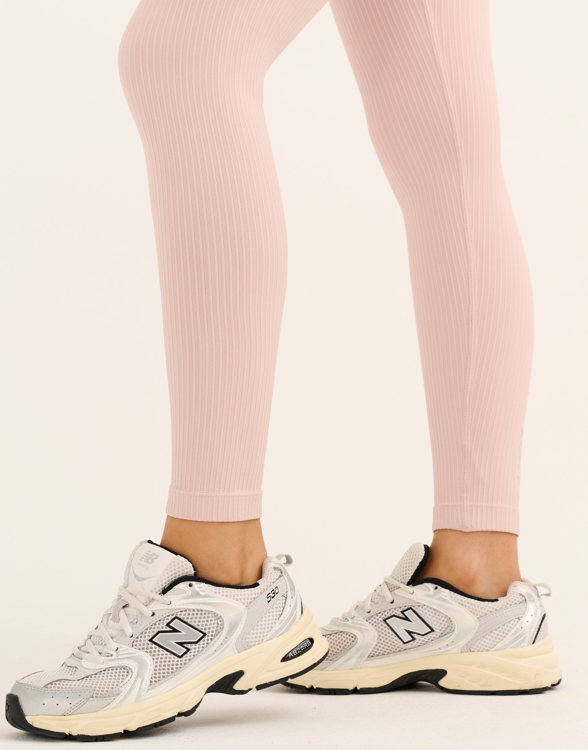 Arise Comfort Mid-Waist Leggings - Mauve