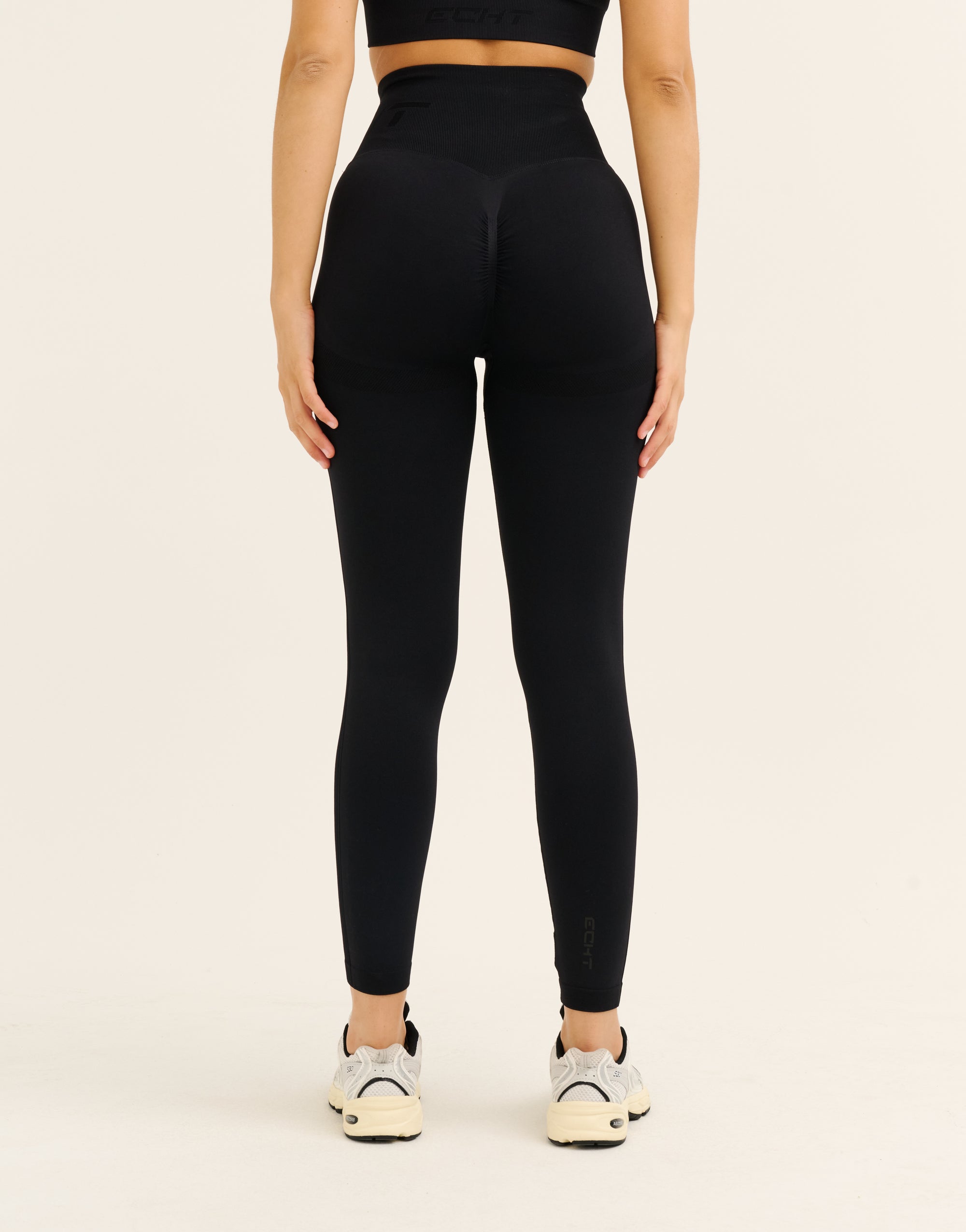 Arise Scrunch Leggings V2 - Stealth Black