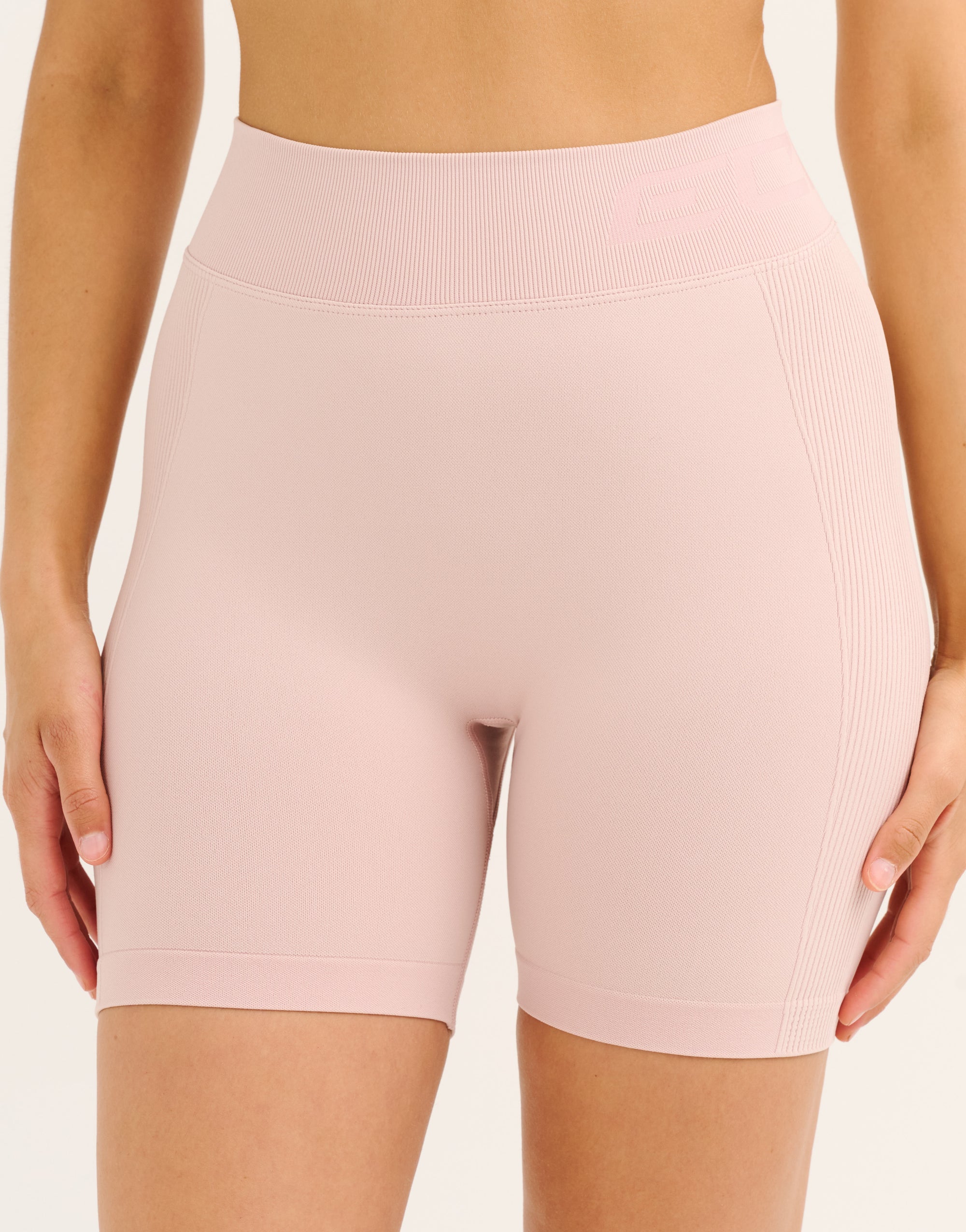 Arise Scrunch Mid-Waist Shorts - Mauve