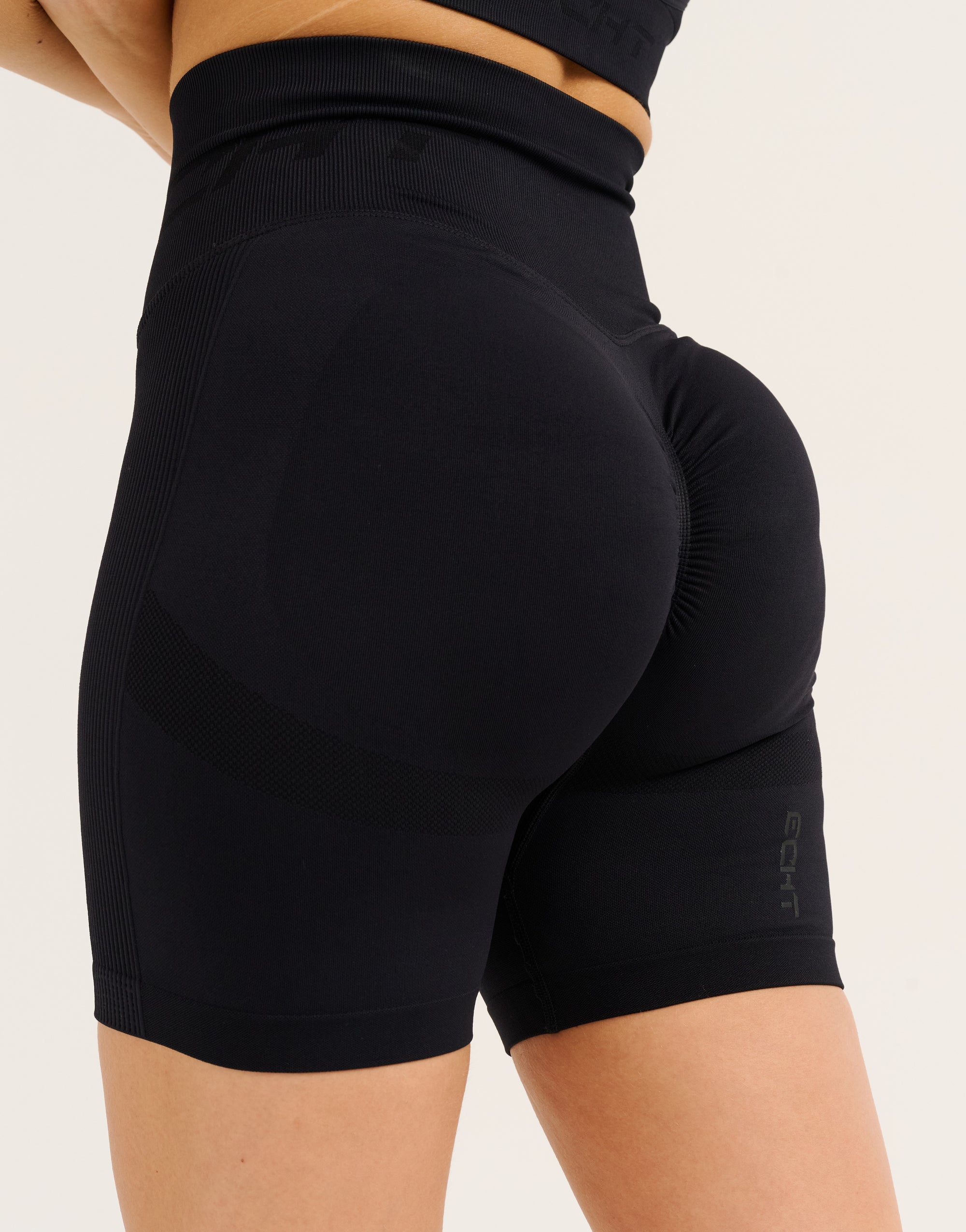 Arise Scrunch Shorts V2 - Stealth Black