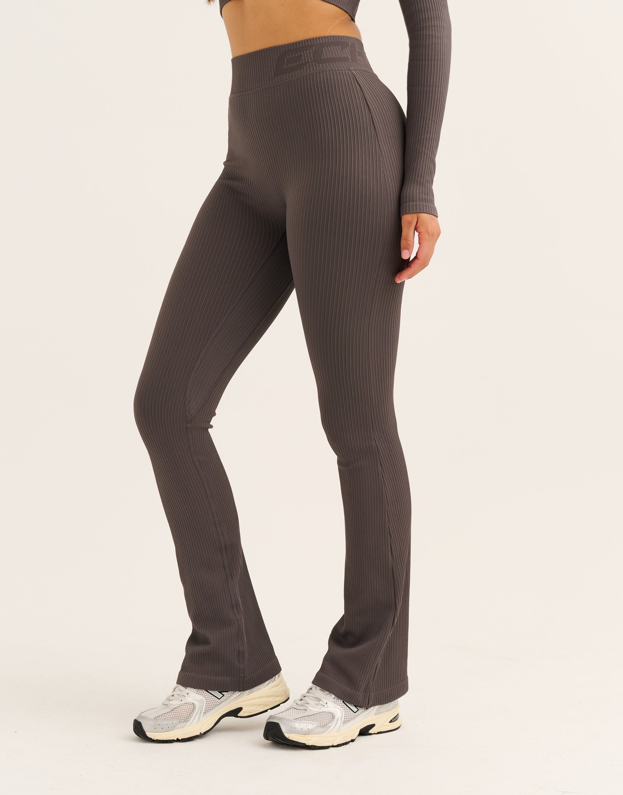 Arise Comfort Mid-Waist Flare Leggings - Slate Grey