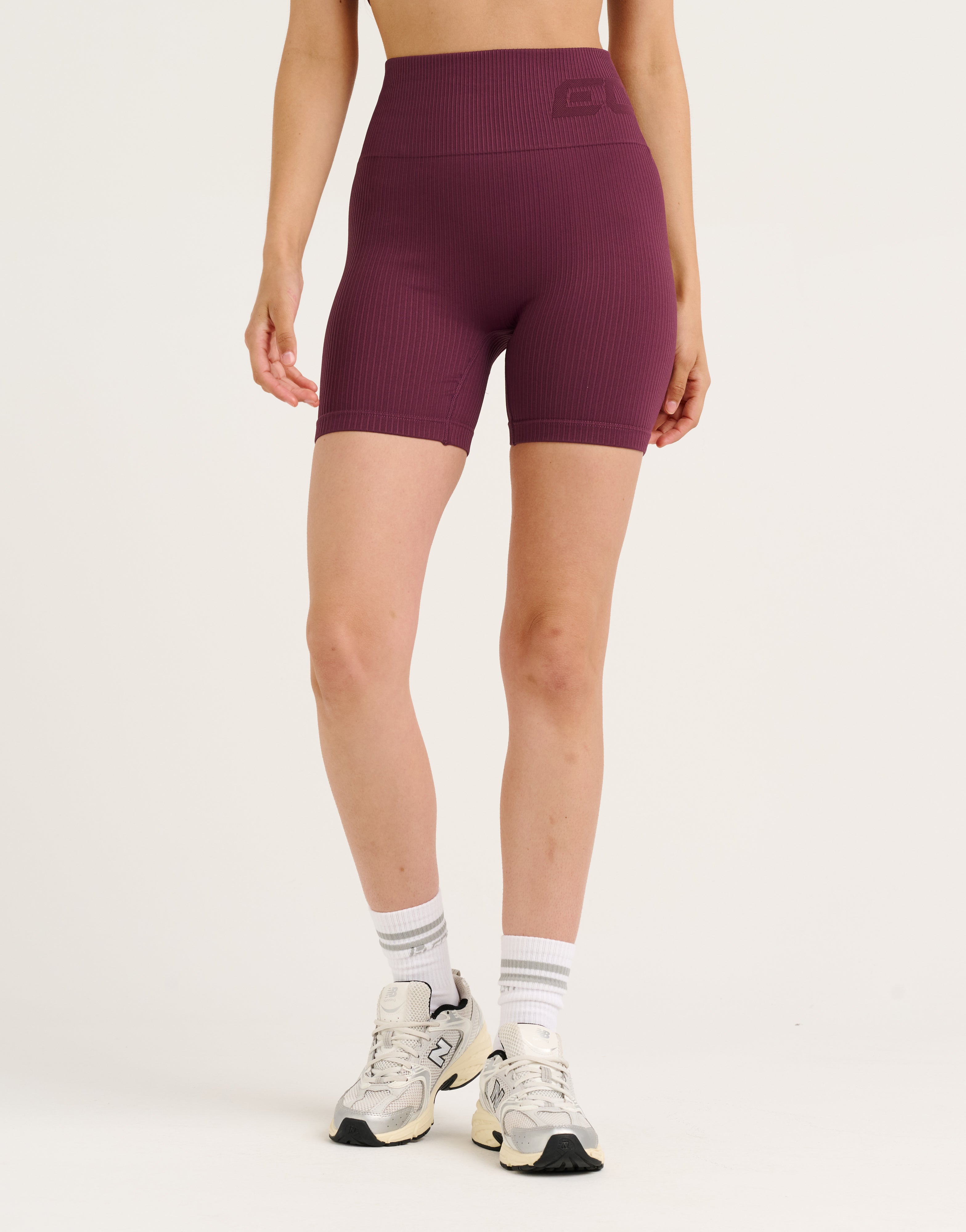 Arise Comfort Shorts V2 - Blackberry