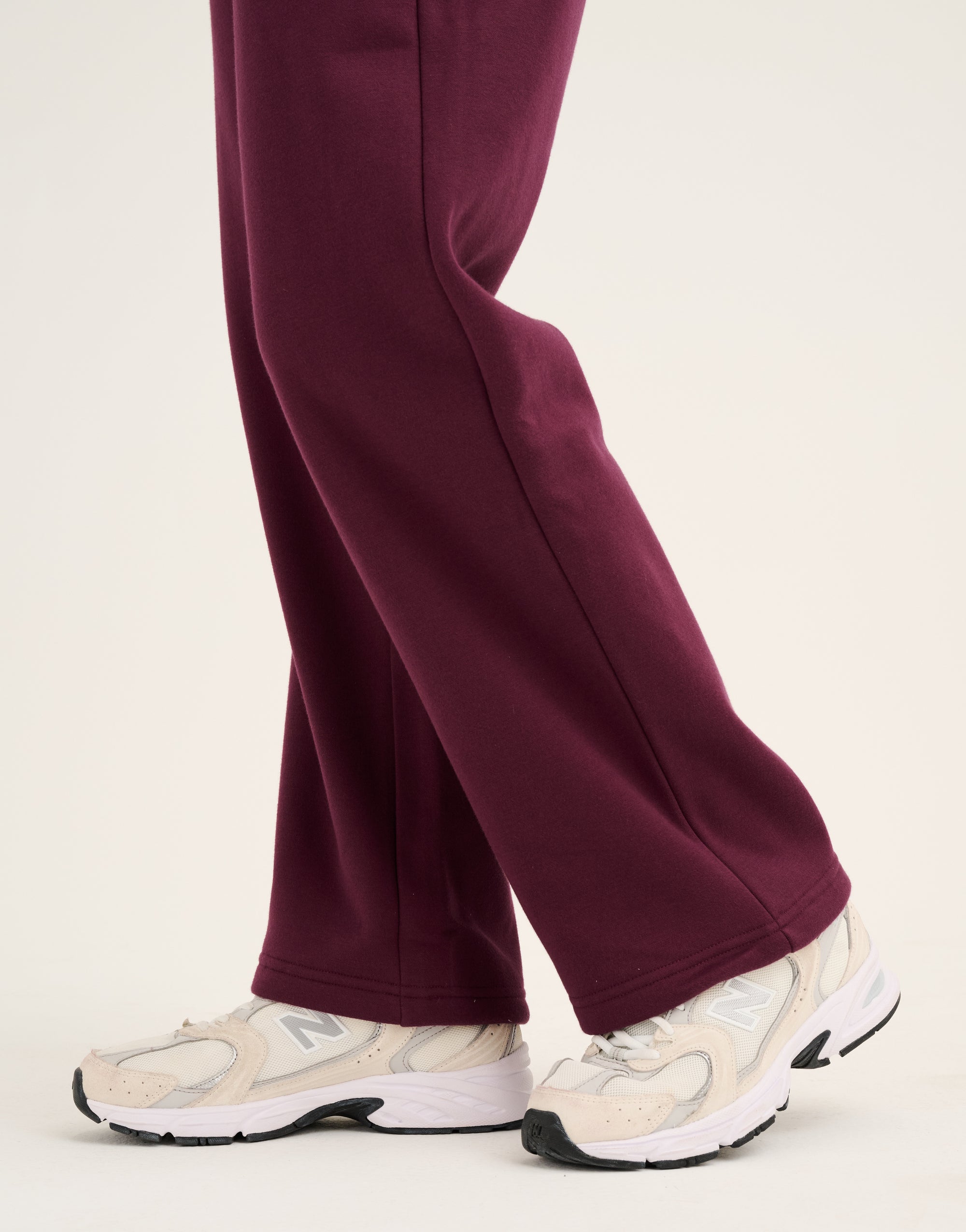 Elemental Straight Leg Sweatpants - Blackberry