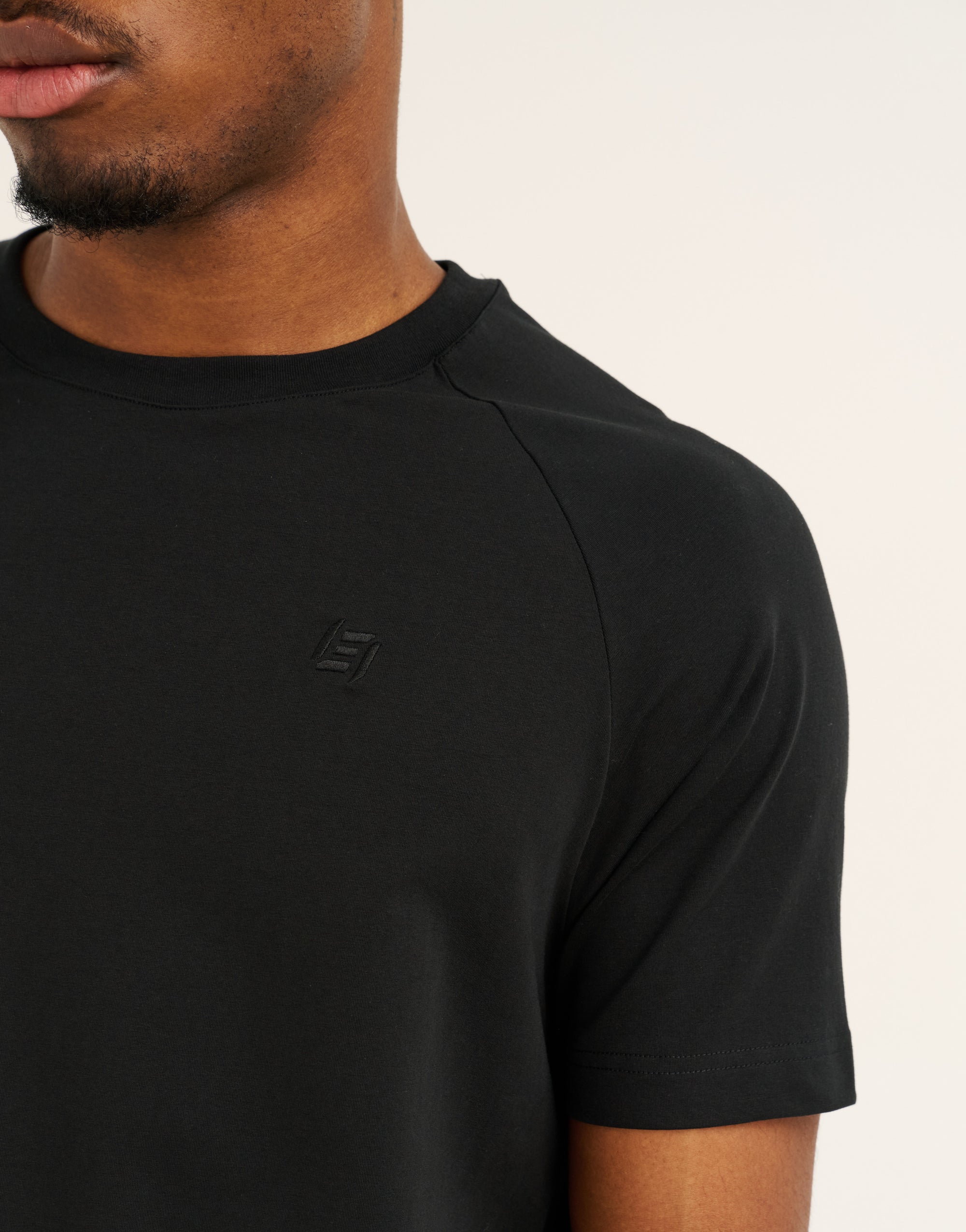 Foundation Tee 32" - Black