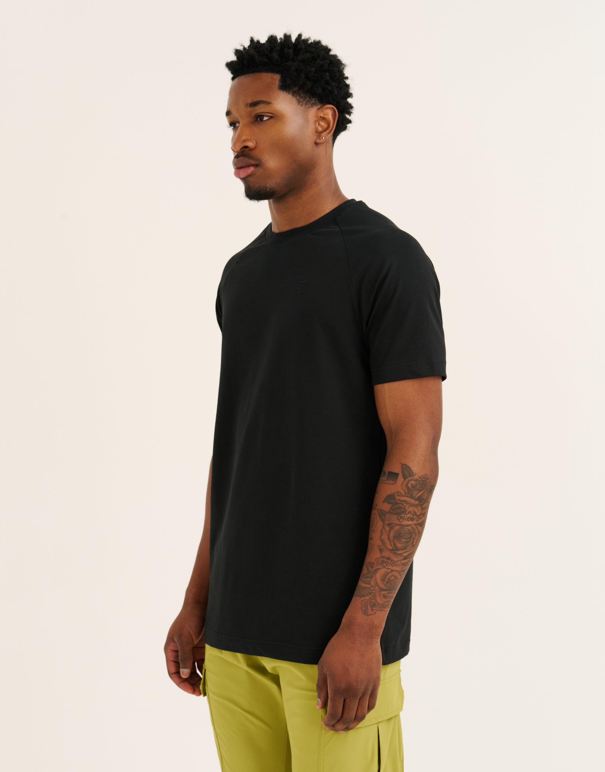 Foundation Tee 32" - Black