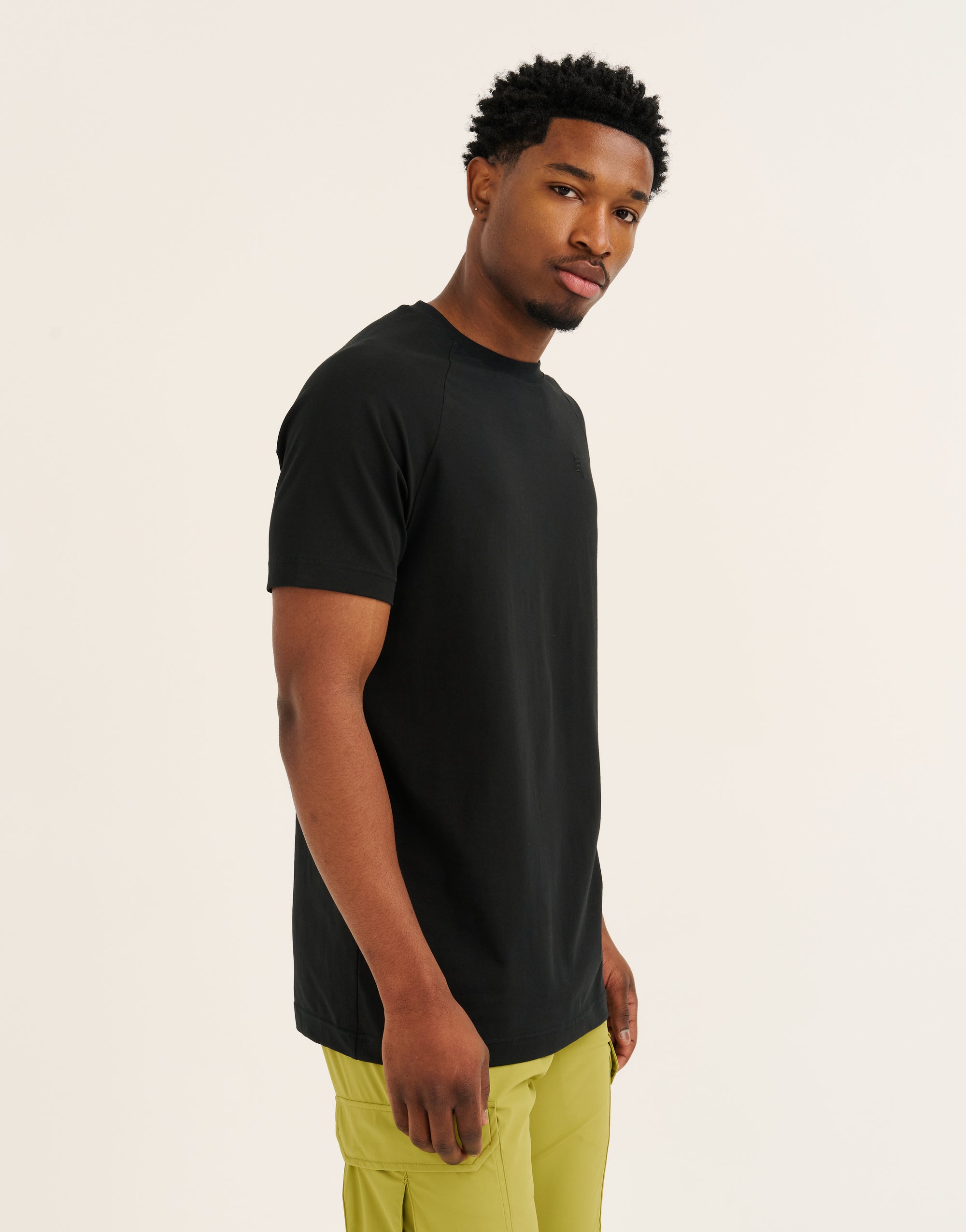 Foundation Tee 32" - Black
