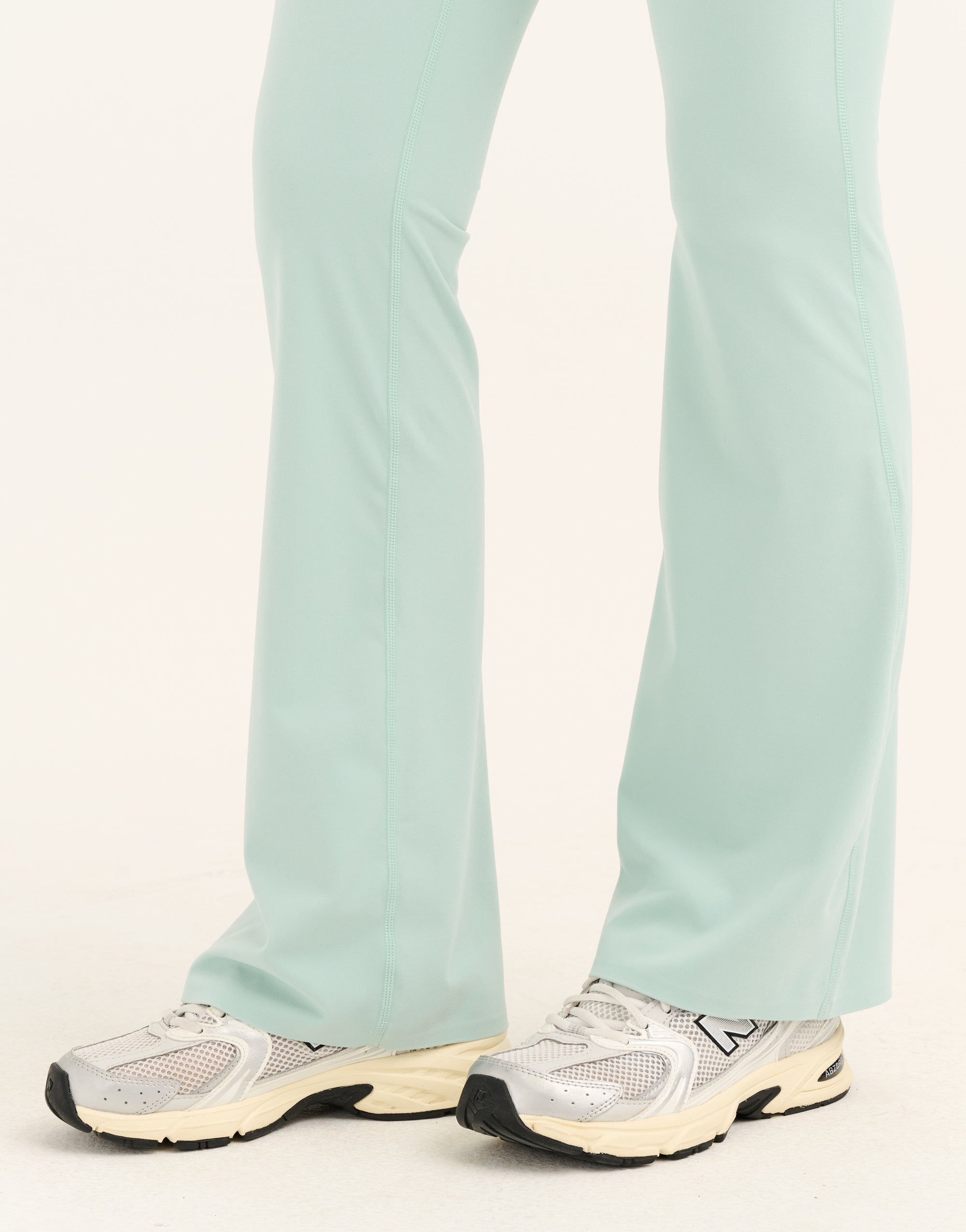 Lycra Invisible Scrunch Pocket Flare Leggings - Mint