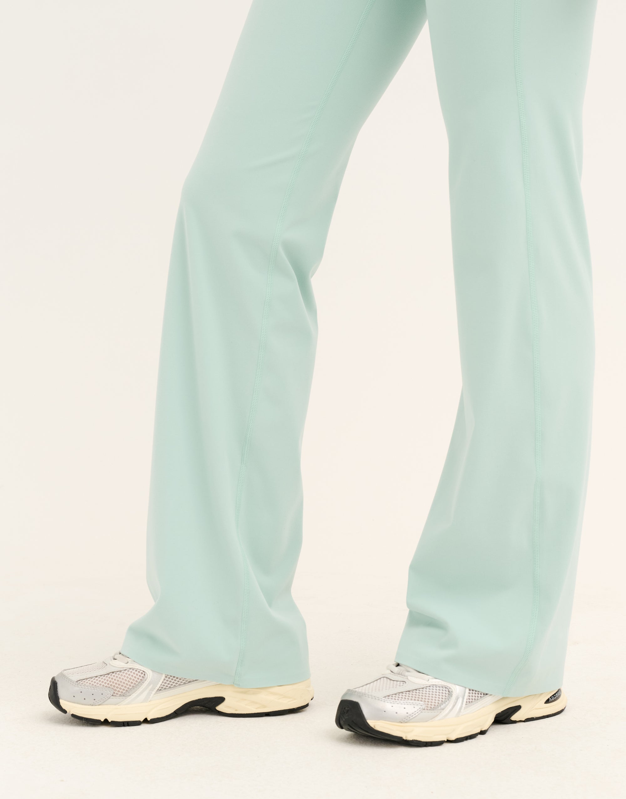Lycra Invisible Scrunch Straight Leg Pant - Mint