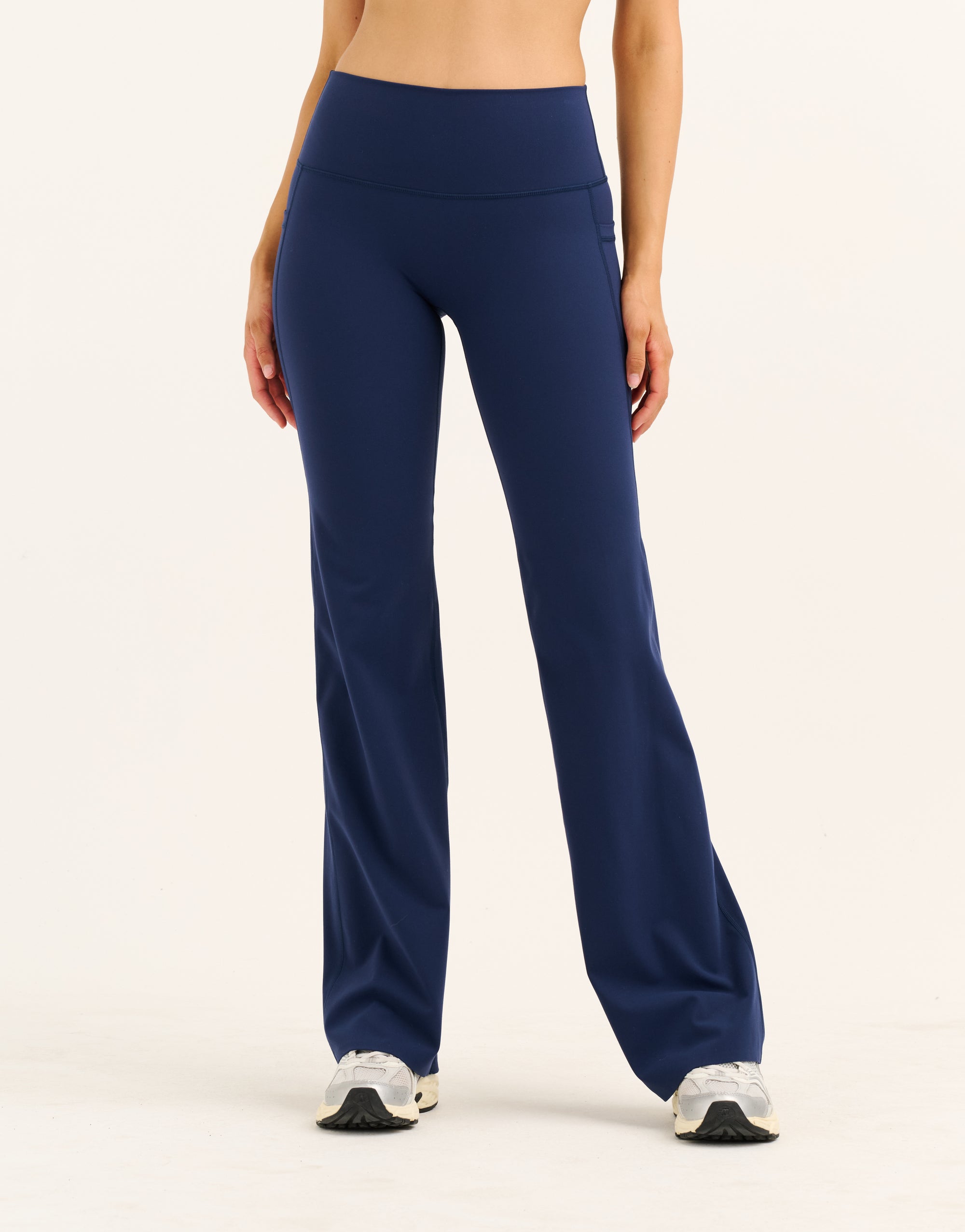 Lycra Invisible Scrunch Straight Leg Pant - Navy