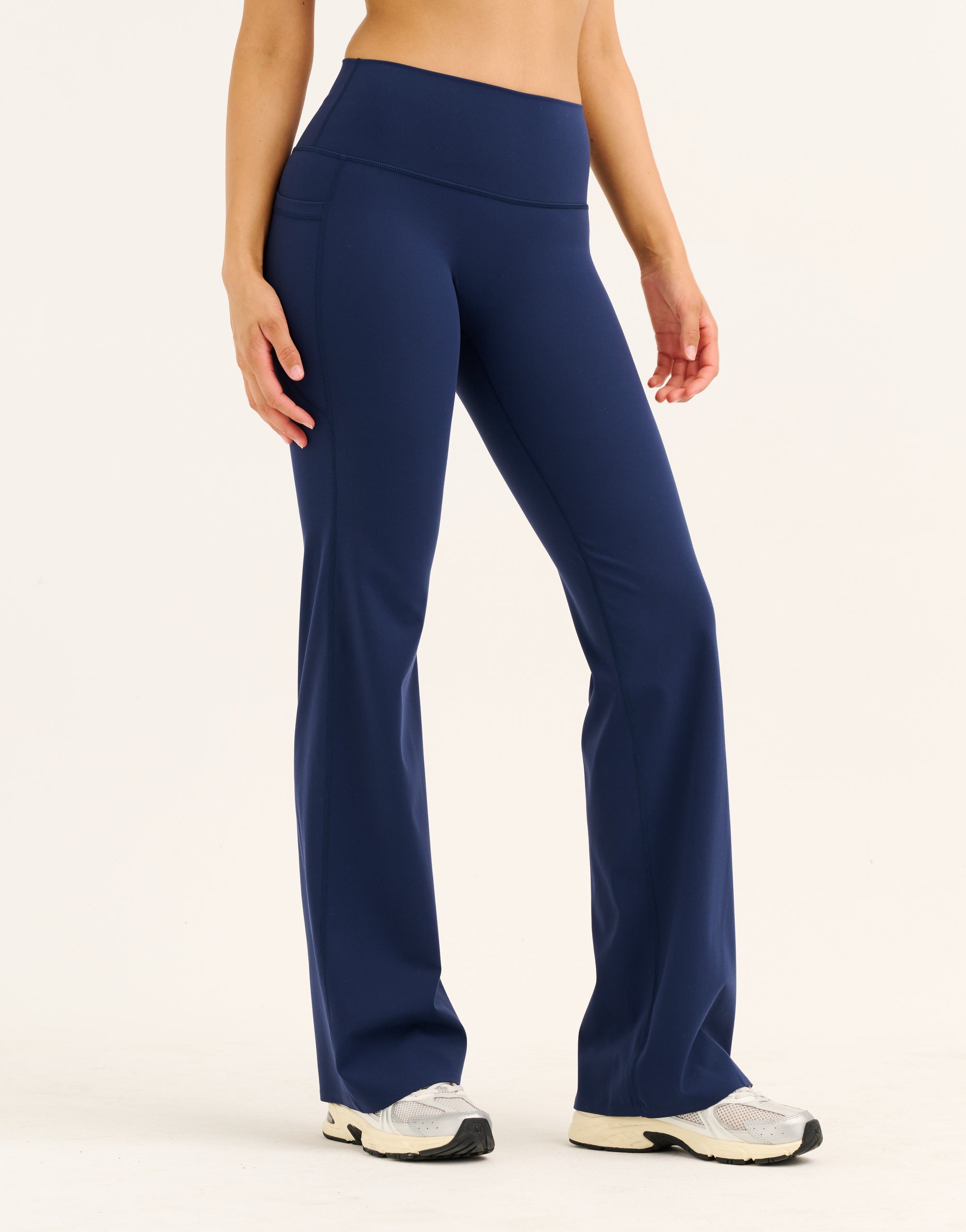Lycra Invisible Scrunch Straight Leg Pant - Navy