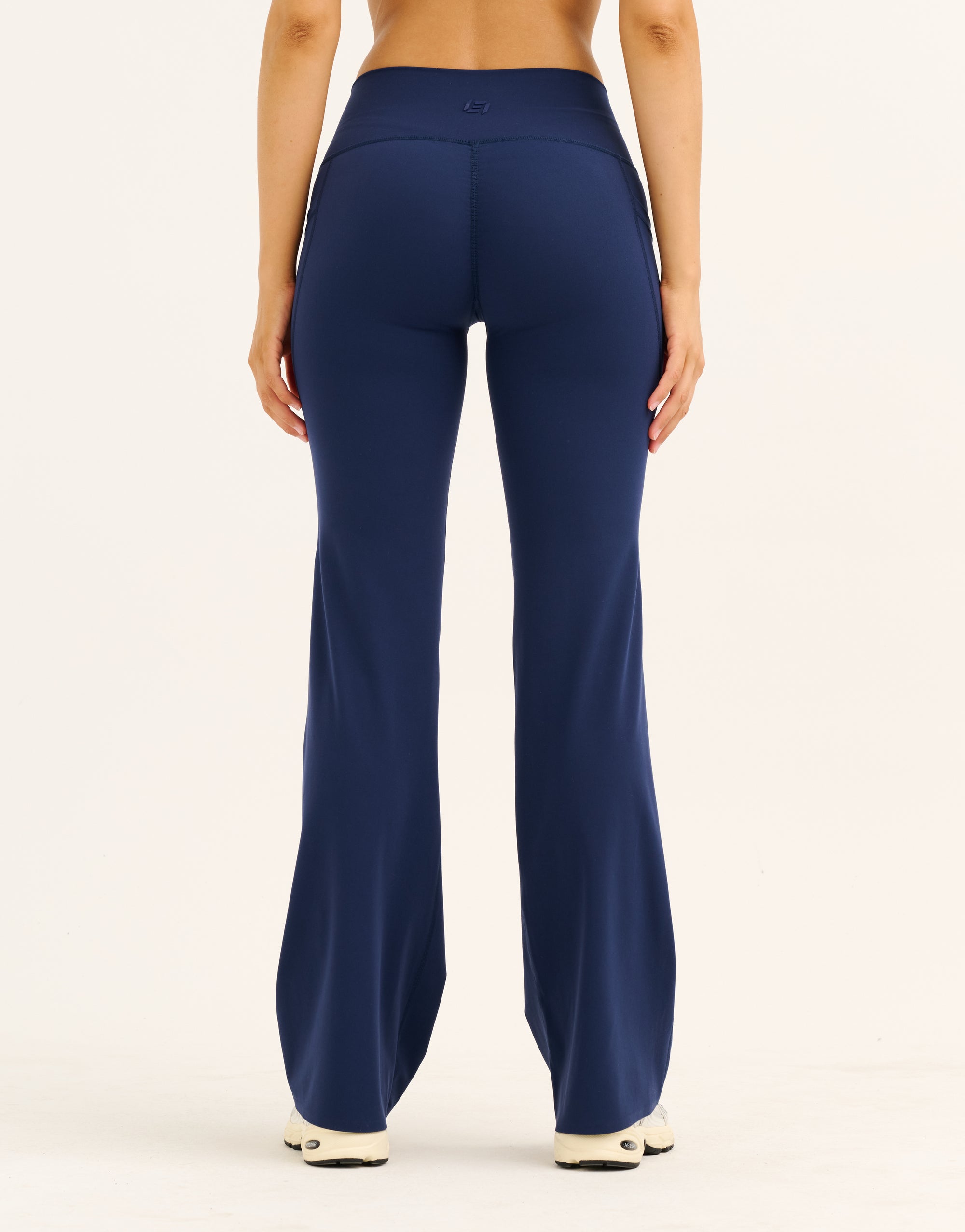 Lycra Invisible Scrunch Straight Leg Pant - Navy