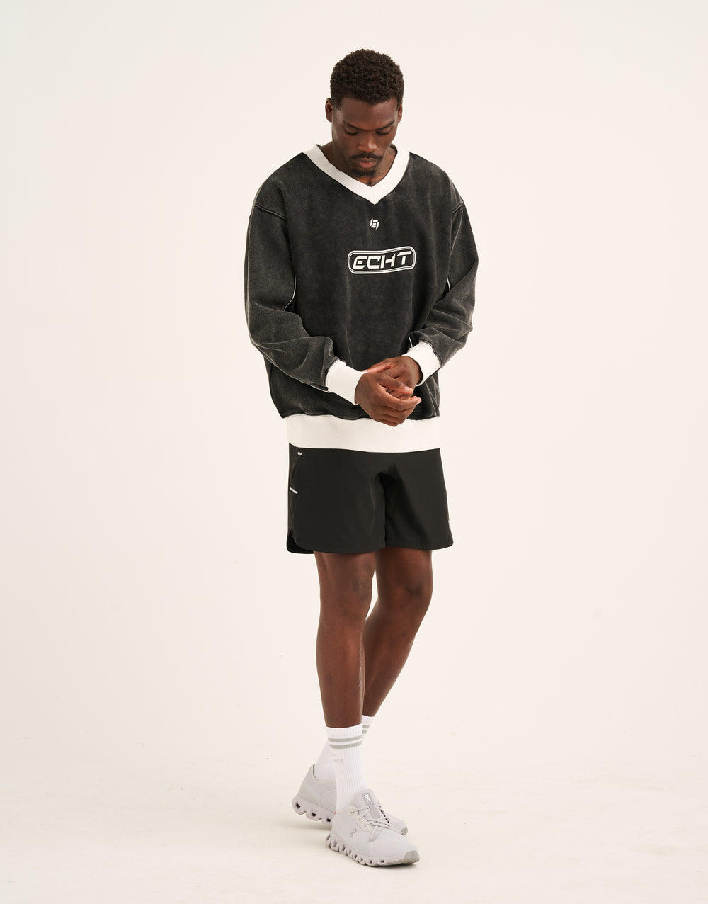 Club V Neck Sweatshirt - Black