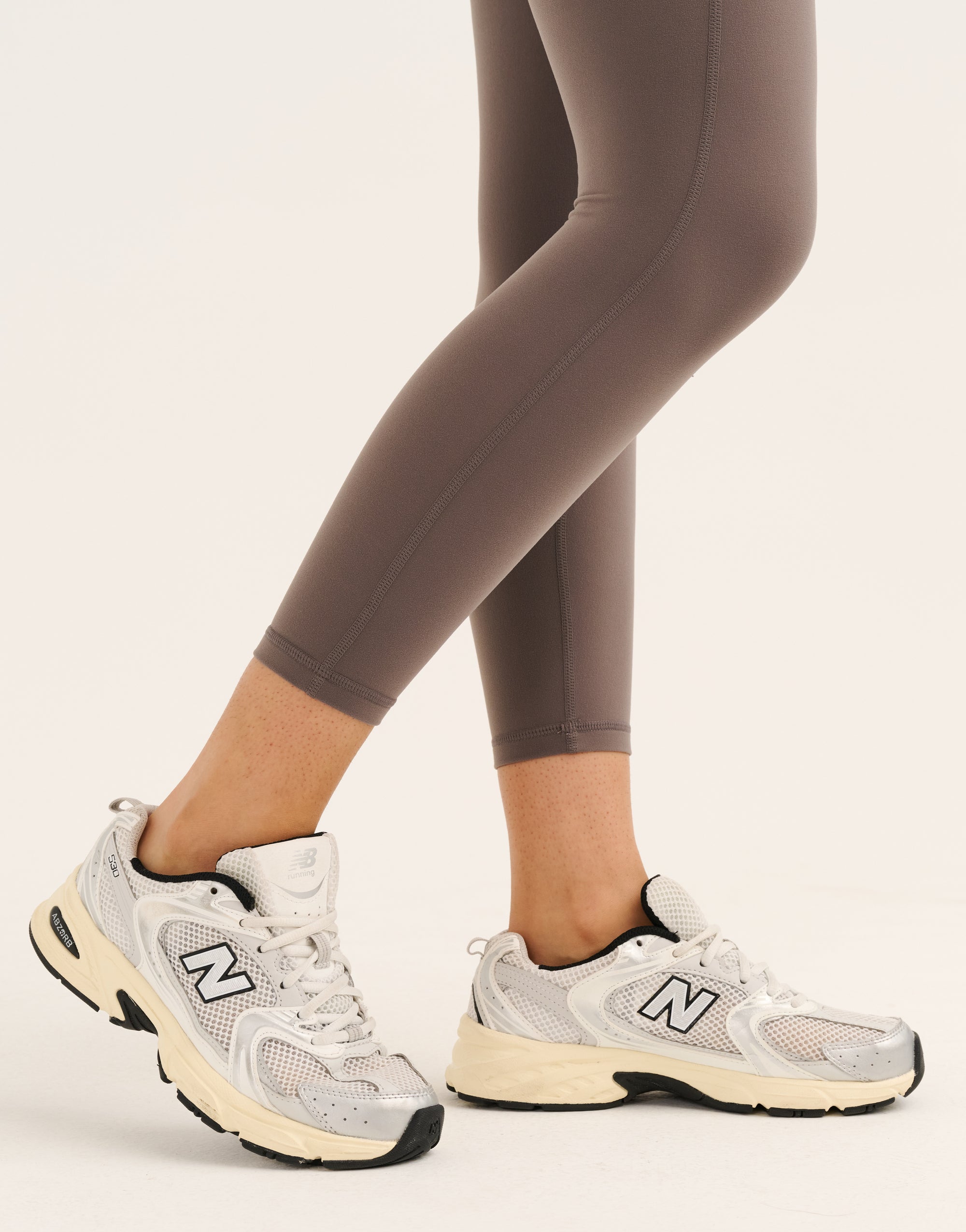 Ascend Pocket Mid-Waist Leggings 23" - Slate Grey