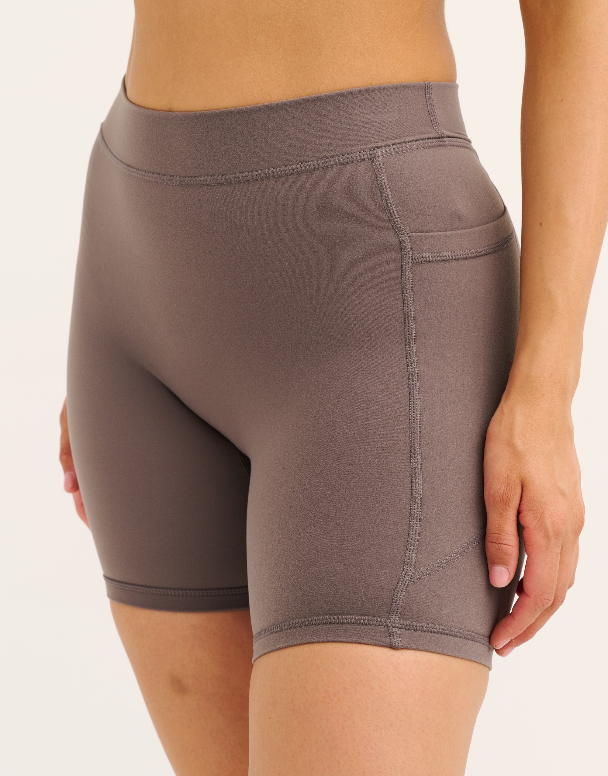 Ascend Pocket Mid-Waist Shorts 6" - Slate Grey