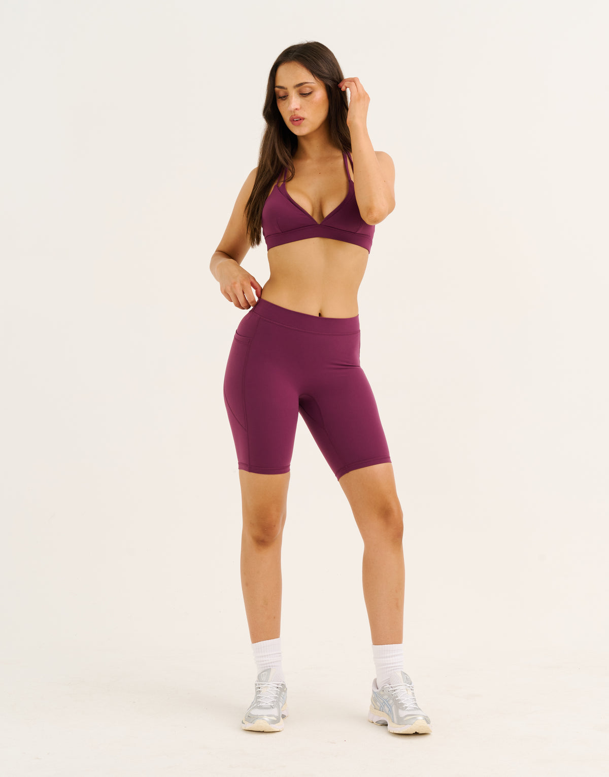 Ascend Pocket Mid-Waist Shorts 8" - Blackberry