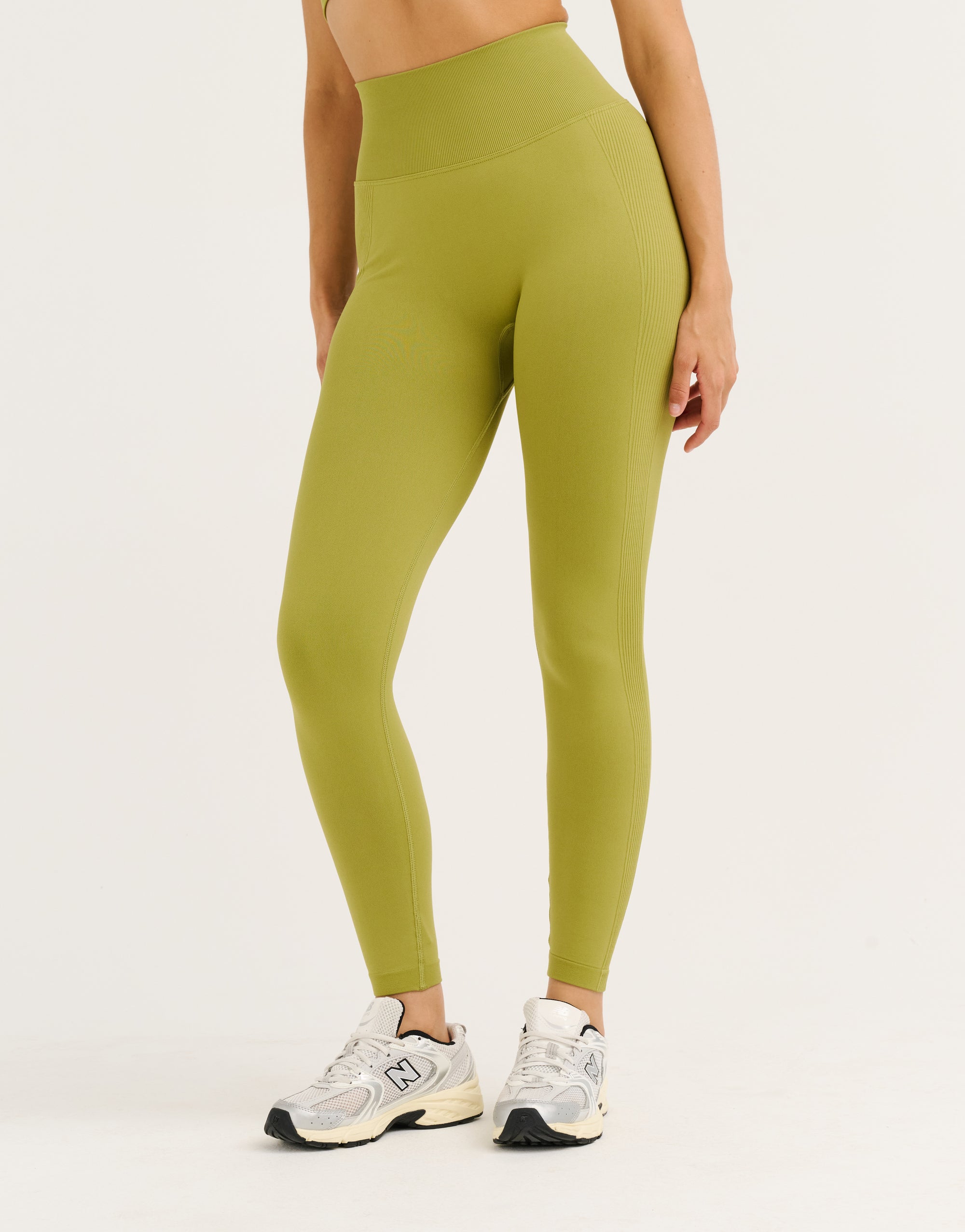 Arise Essential Leggings V2 - Olive