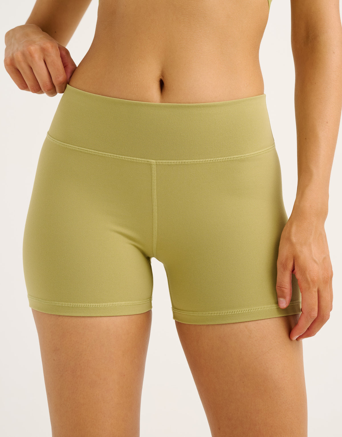 Echt Force Scrunch Mid-Waist Shorts - Olive