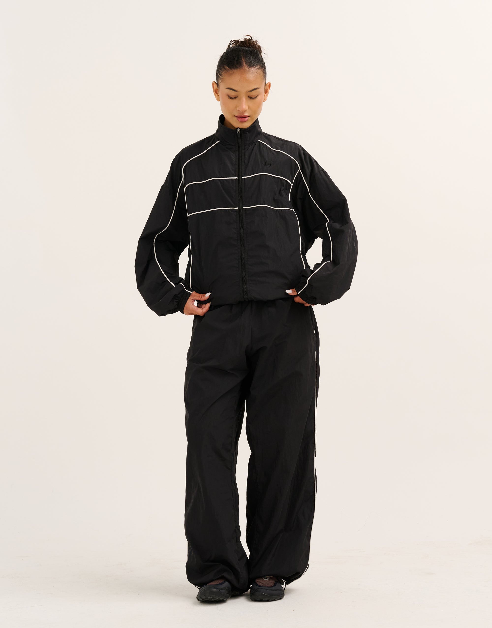 Nova Trek™ Spray Jacket - Phantom Black