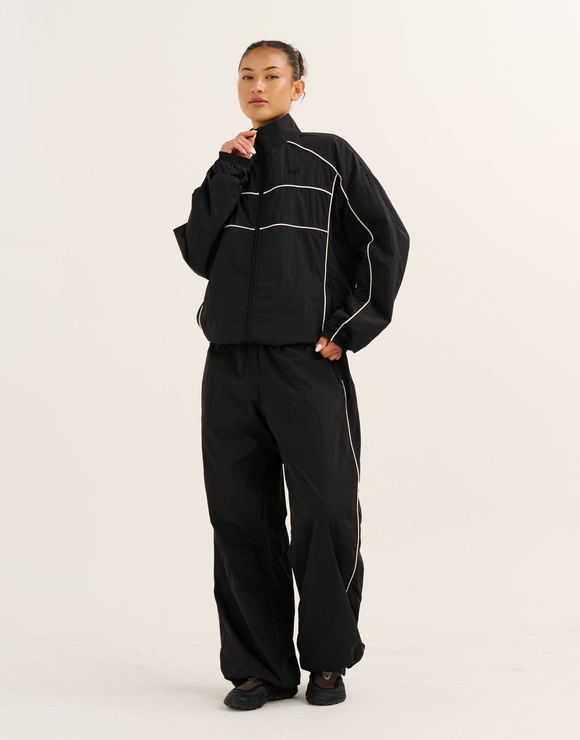 Nova Trek™ Spray Jacket - Phantom Black