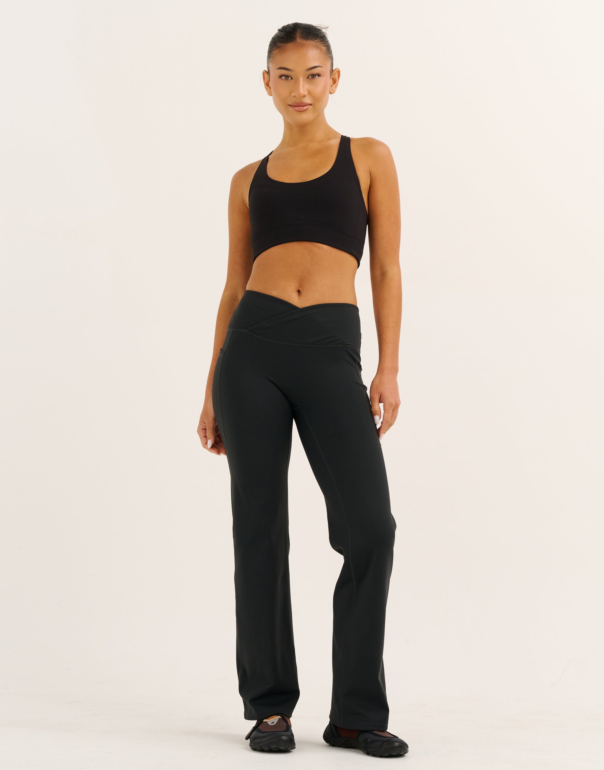 Nova Lycra® Straight Leg Pant - Phantom Black