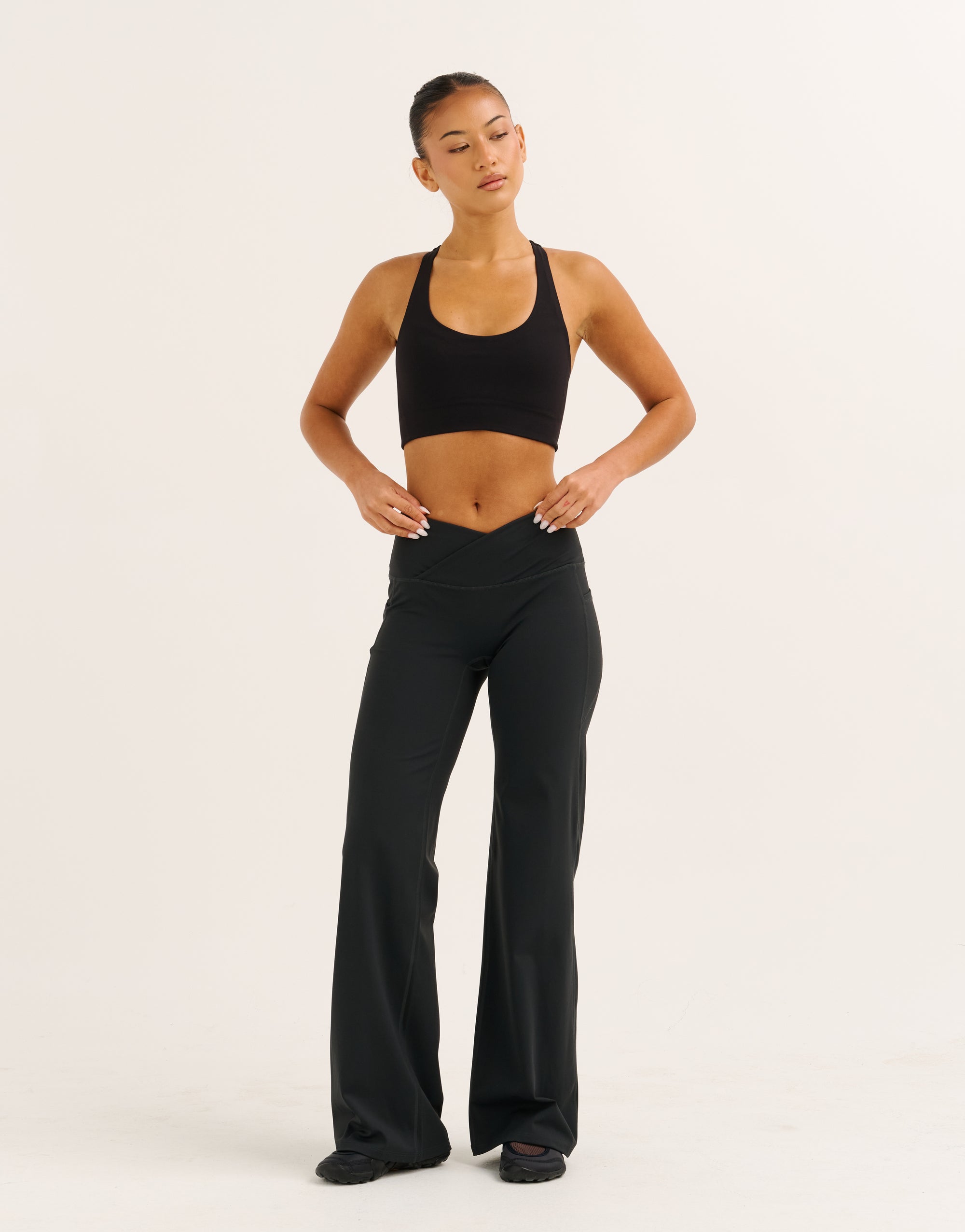 Nova Lycra® Wide Leg Pant - Phantom Black