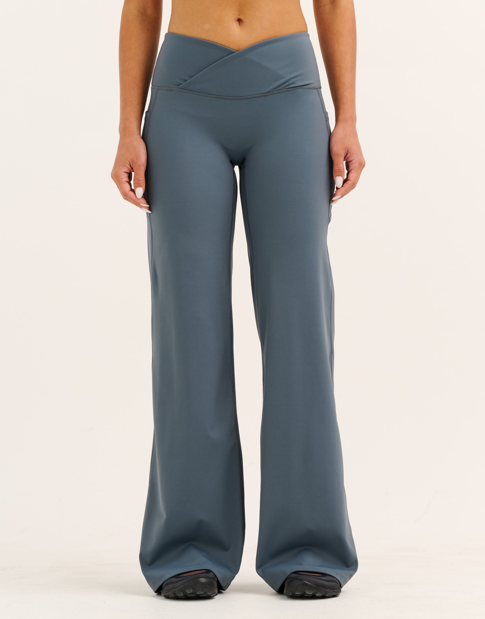 Nova Lycra® Wide Leg Pant - Storm Grey